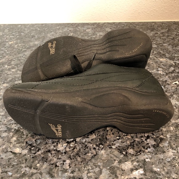 Dansko Kip black leather lace up walking shoes - Picture 6 of 10